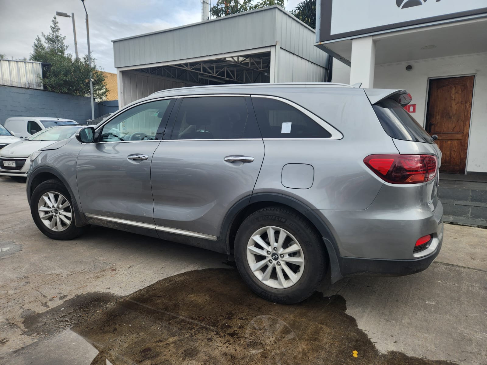 Kia SORENTO EX 2.4 AUT 2020 - Foto 4 de 8