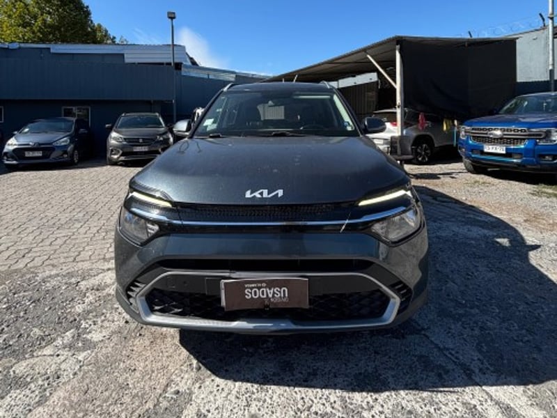 Kia CARENS EX 1.4 AUT 2023 - Imagen 6 de 8
