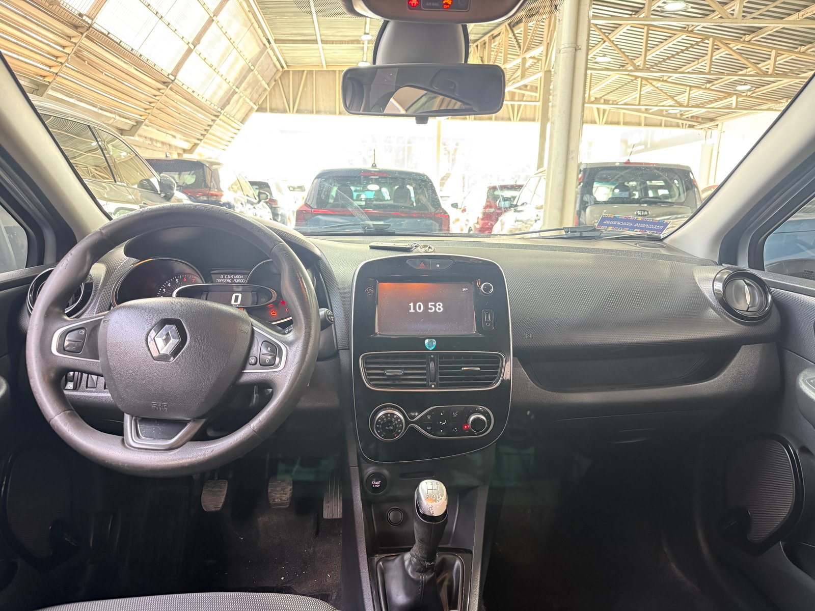 Renault CLIO IV HB 1.2 2019 - Imagen 7 de 8