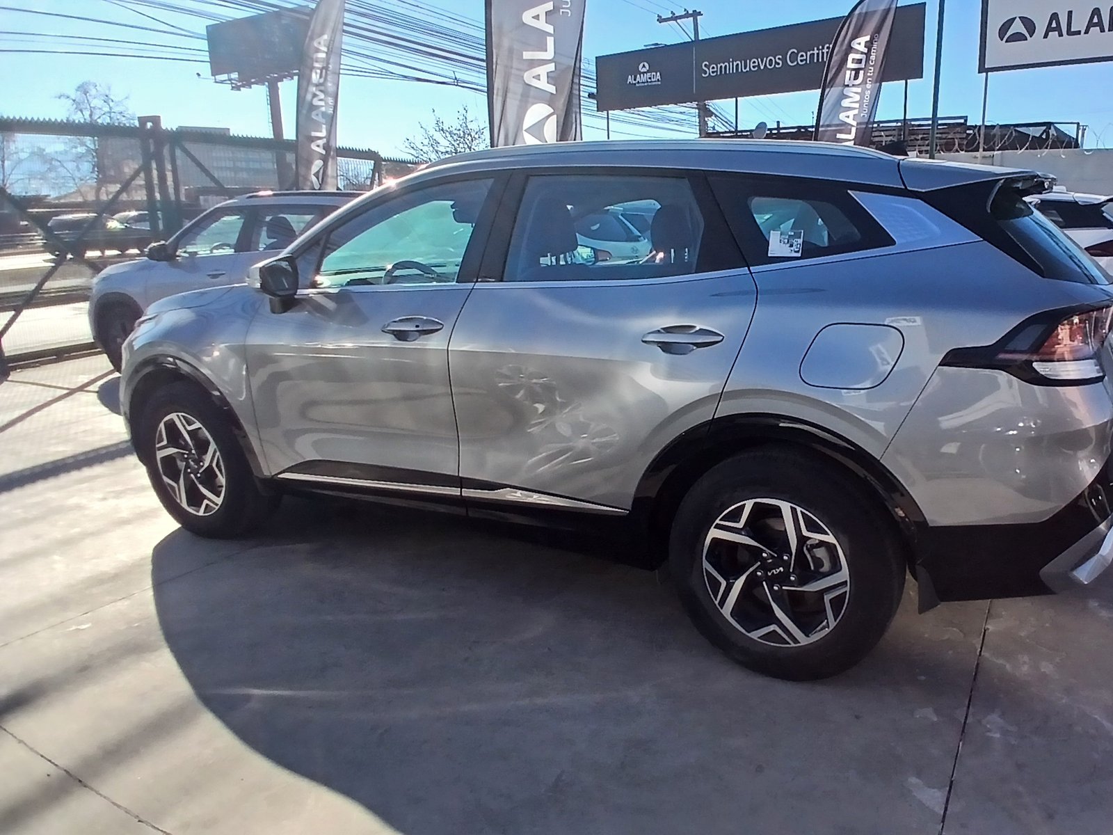 Kia SPORTAGE EX 2.0L 2023 - Foto 3 de 4