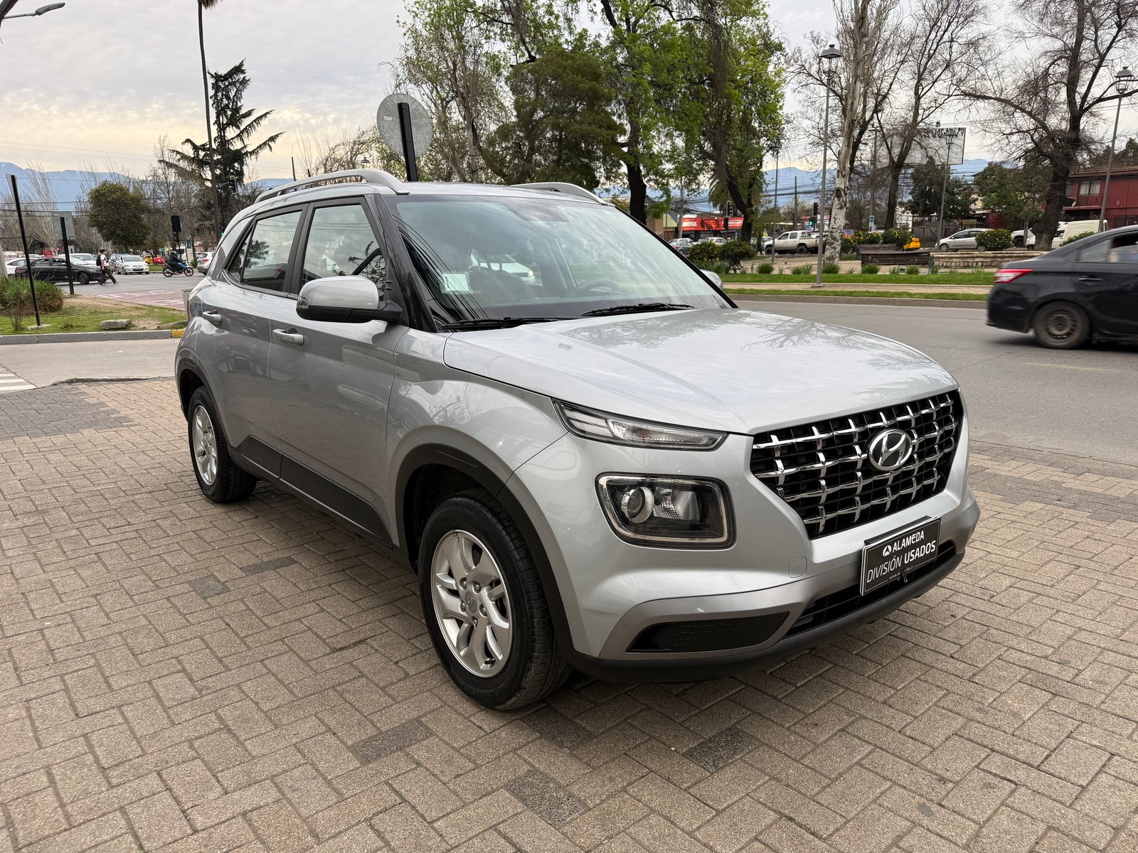 Hyundai VENUE QX 1.6 2022 - Imagen 3 de 8