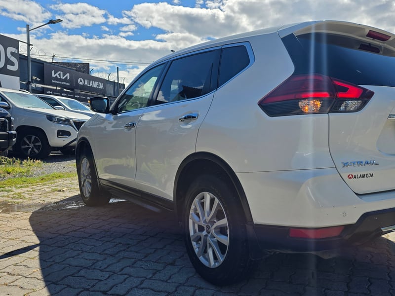 Nissan X TRAIL SENSE CVT 2.5 2019 - Imagen 6 de 19