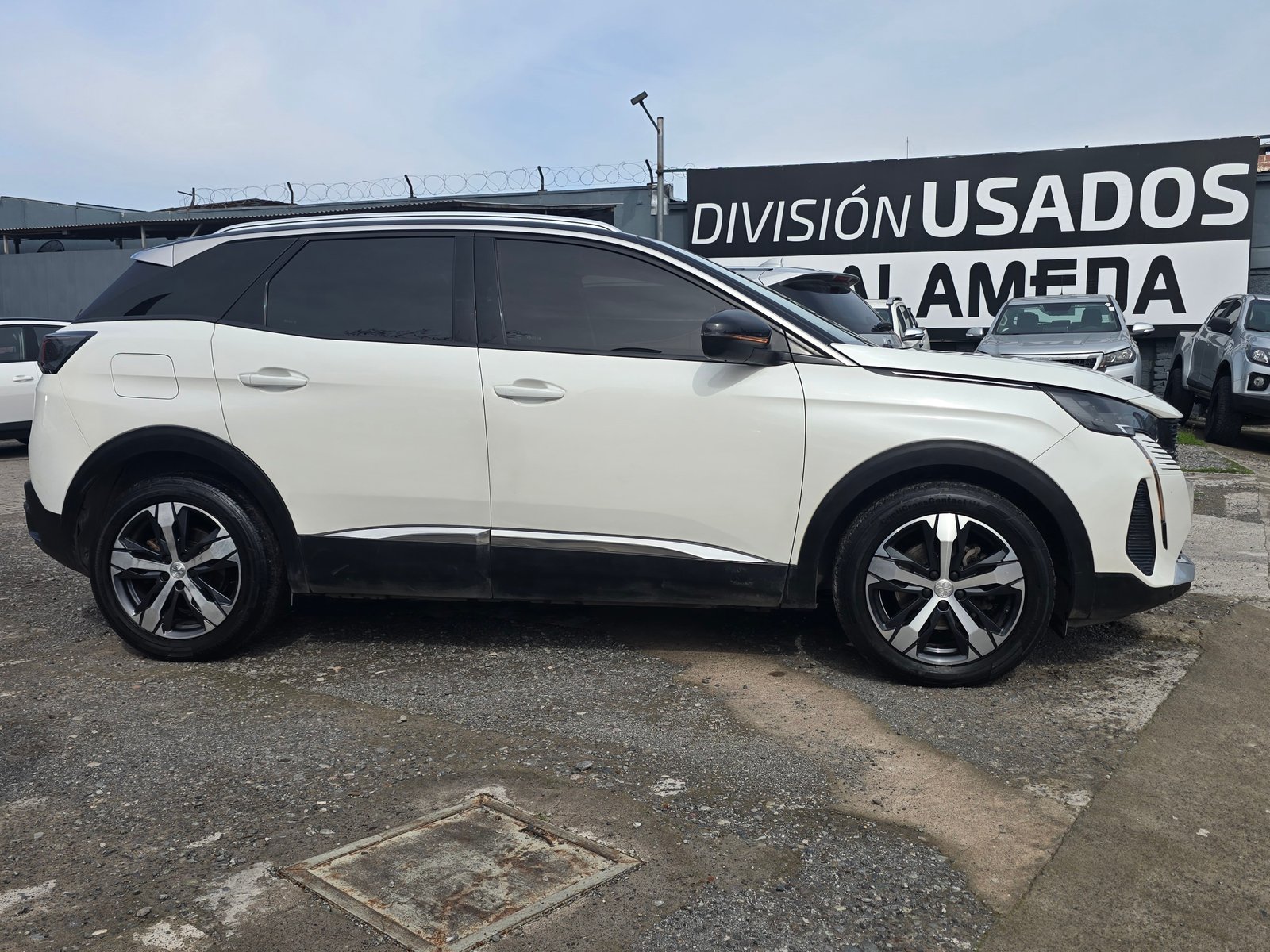 Peugeot 3008 BLUE HDI 1.5 2022 - Foto 5 de 10