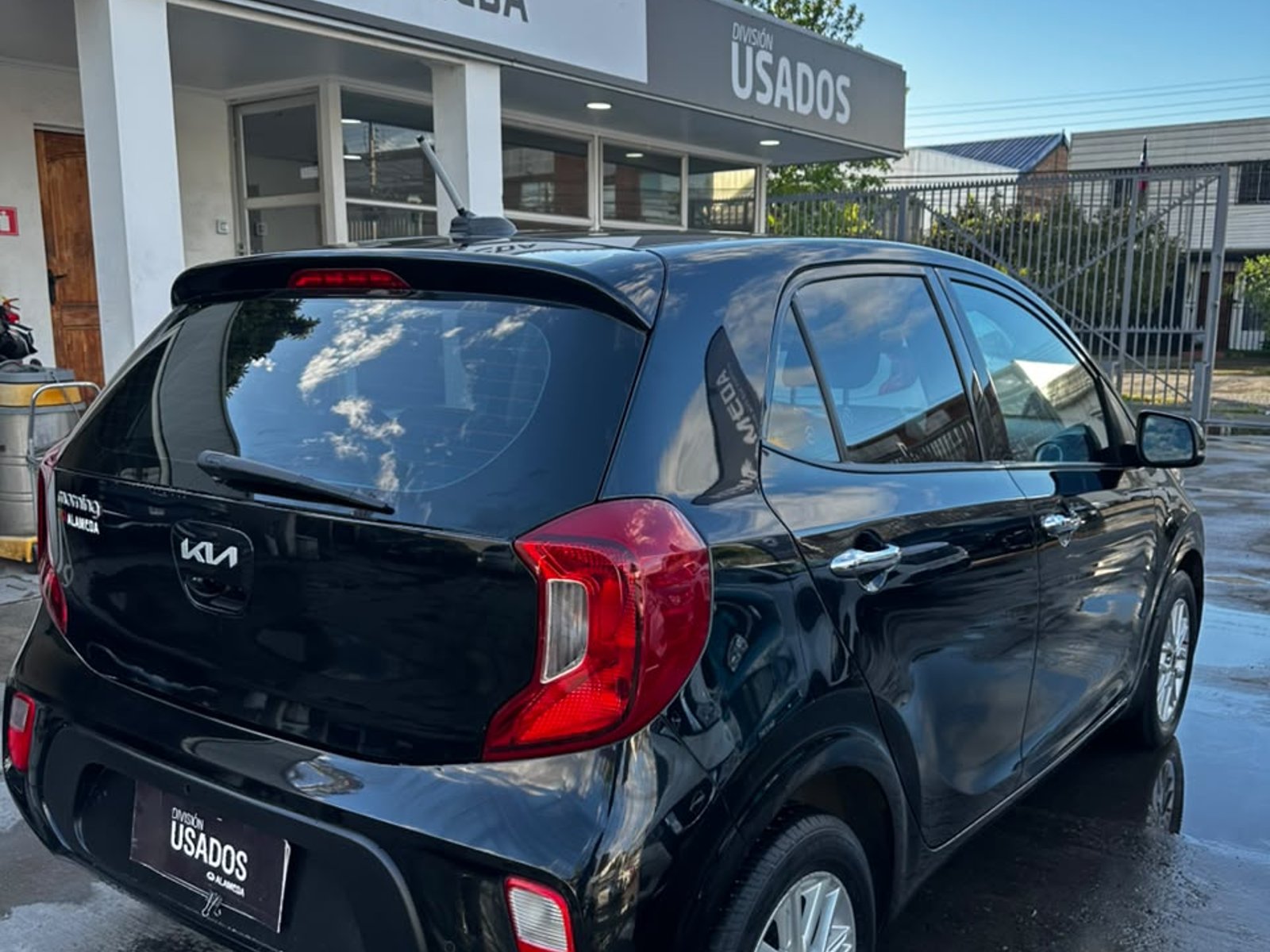 Kia MORNING 1.2 2022 - Foto 4 de 7