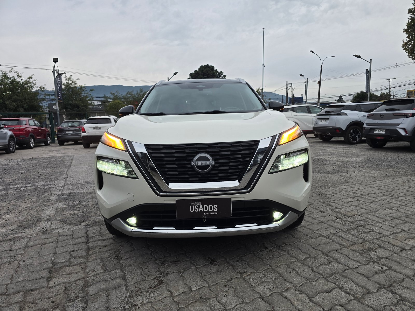 Nissan X TRAIL 4X4 7P CVT 2.5 2023 - Imagen 3 de 9