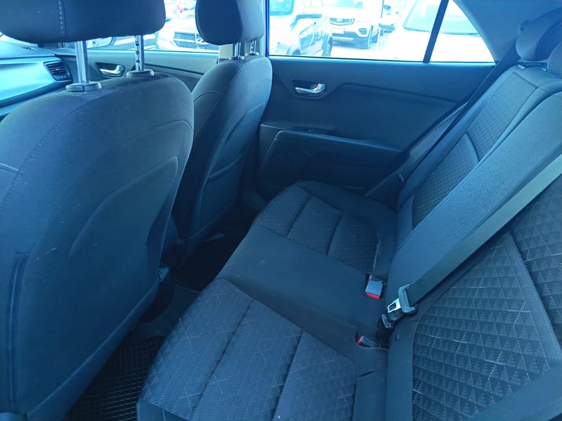 Kia RIO 5 LX 1.4 2023 - Imagen 7 de 7