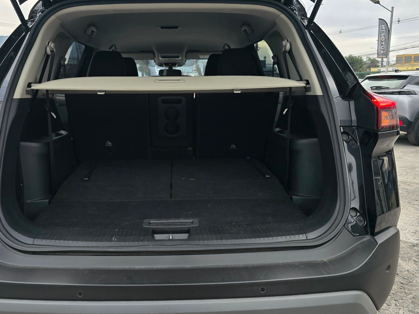 Nissan X TRAIL 4X2 2.5 AUT 2025 - Foto 5 de 18