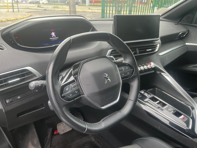 Peugeot 5008 THP 165 1.6 AUT 2024 - Imagen 5 de 9