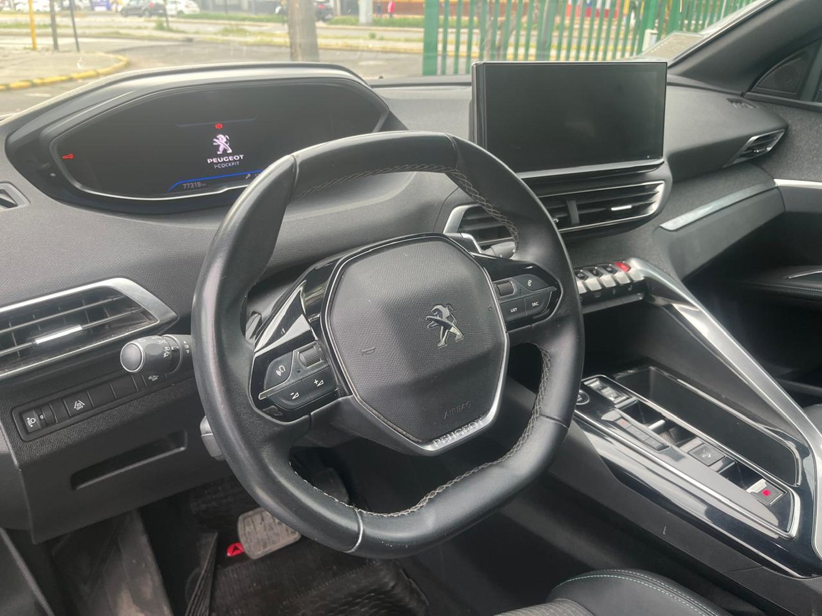 Peugeot 5008 THP 165 1.6 AUT 2024 - Foto 5 de 9