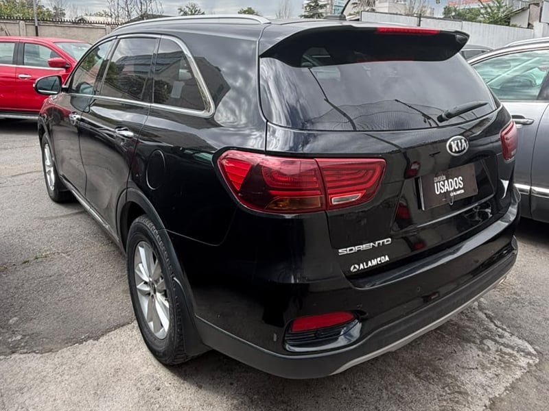 Kia SORENTO EX 2.4 2018 - Imagen 4 de 6