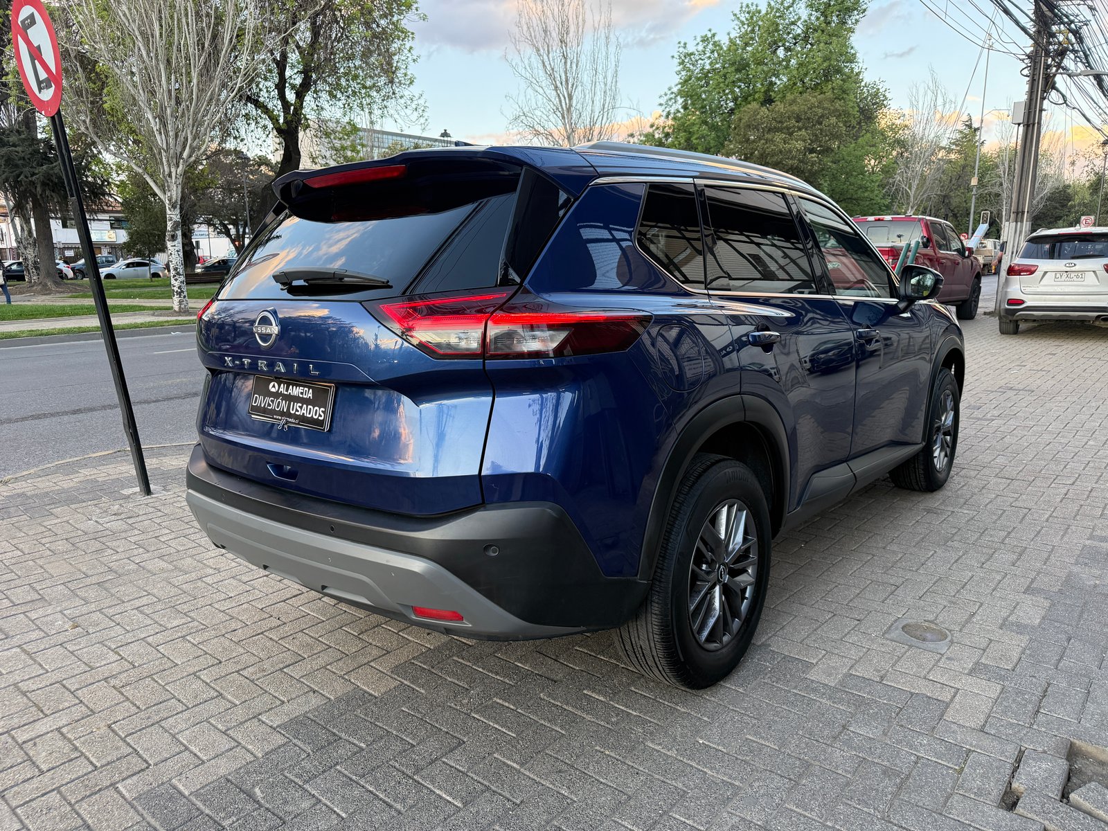 Nissan X TRAIL 4X2 7P CVT 2.5 2023 - Imagen 6 de 8