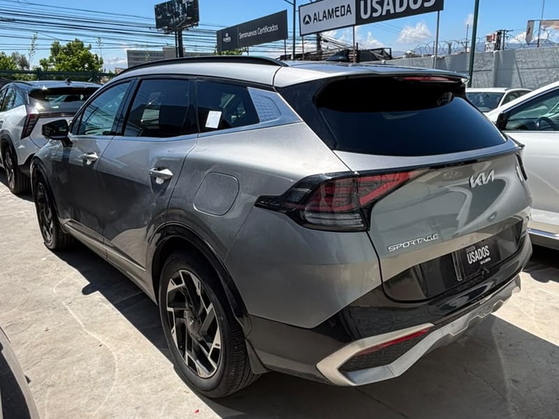 Kia SPORTAGE EX DSL 4X4 2.0 AUT 2024 - Imagen 3 de 6