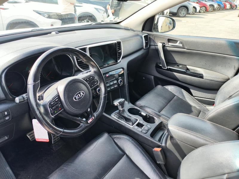 Kia SPORTAGE GTL 2.0 2017 - Imagen 6 de 7