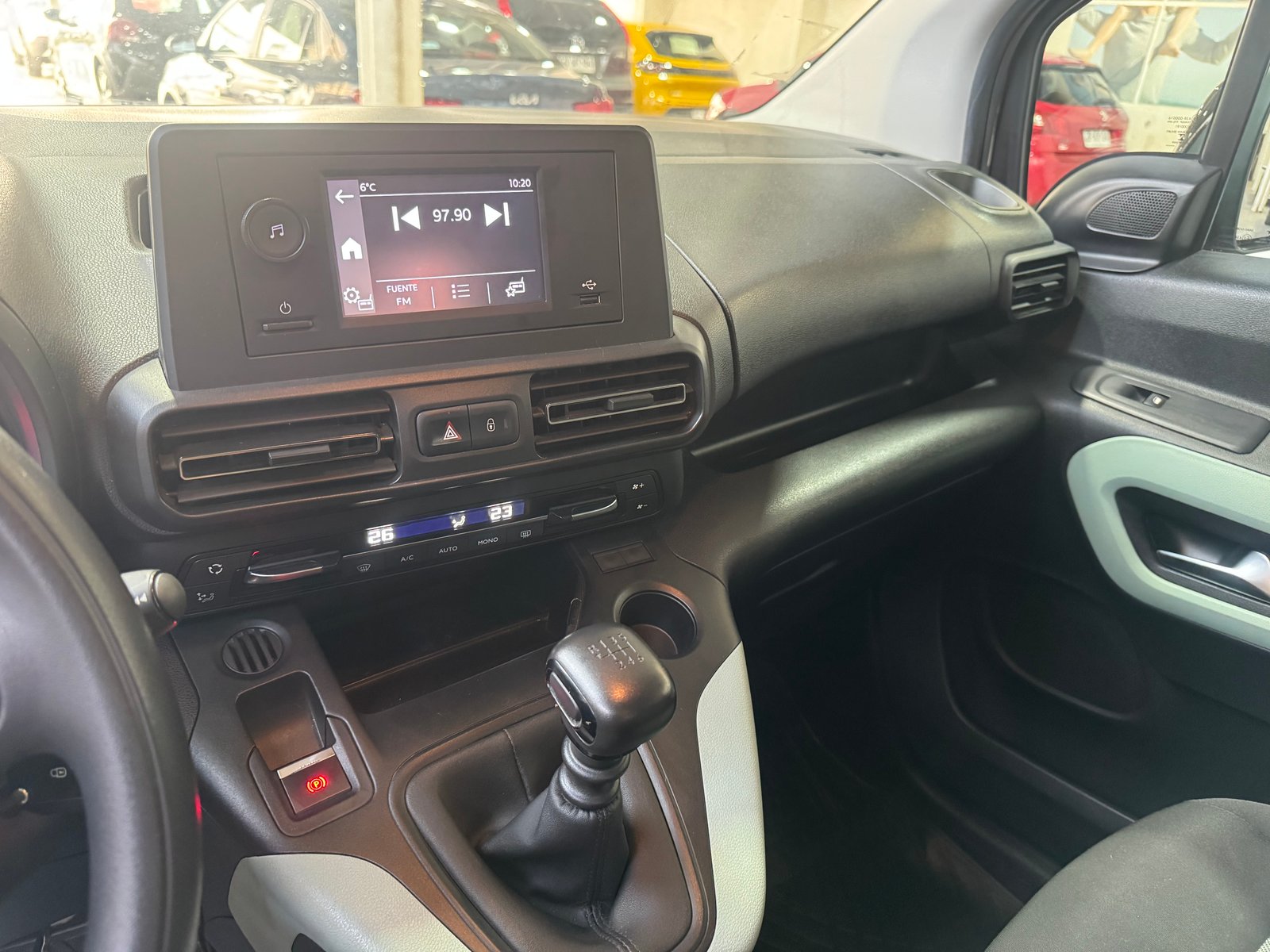 Citroën BERLINGO MULTISPACE BLUEHDI XL 1.5 2022 - Imagen 7 de 9