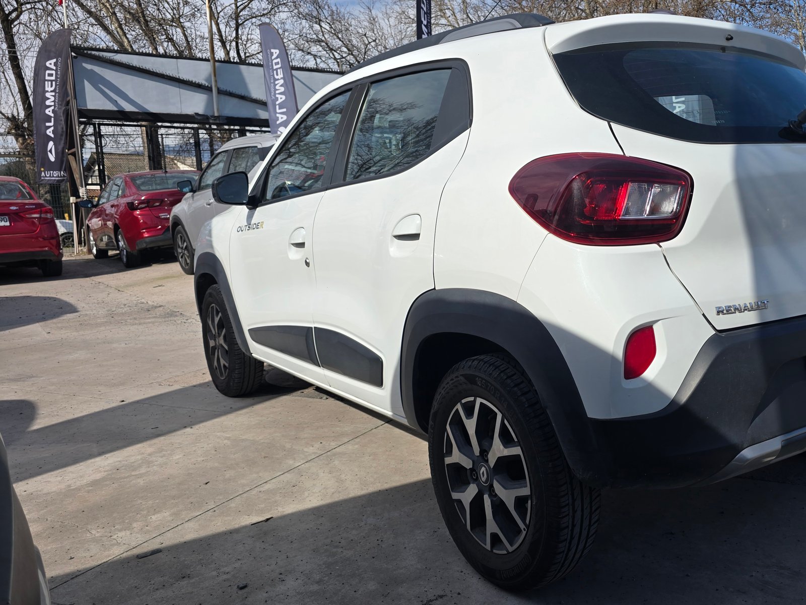Renault KWID HB MT 1.0 2024 - Foto 2 de 9