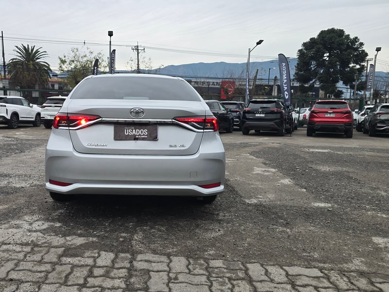 Toyota COROLLA XEI 2.0 2023 - Imagen 3 de 10