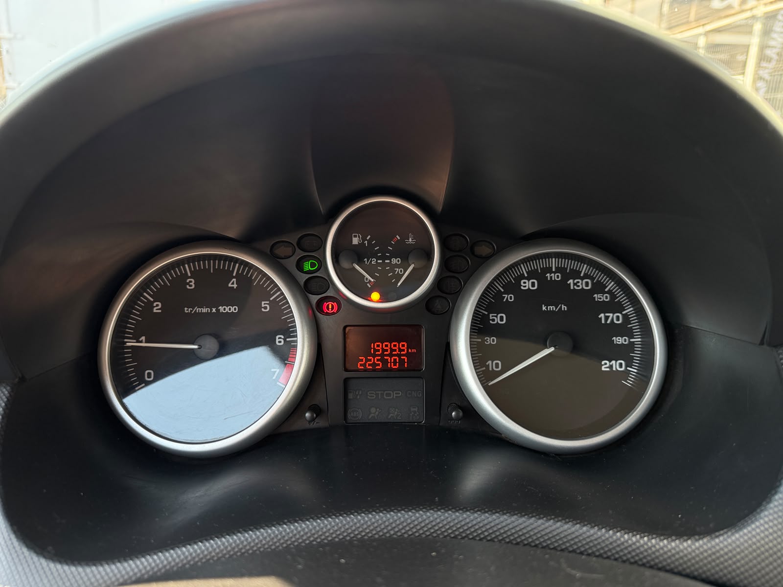 Peugeot 207 COMPACT ONE LINE 1.4 2009 - Imagen 8 de 9
