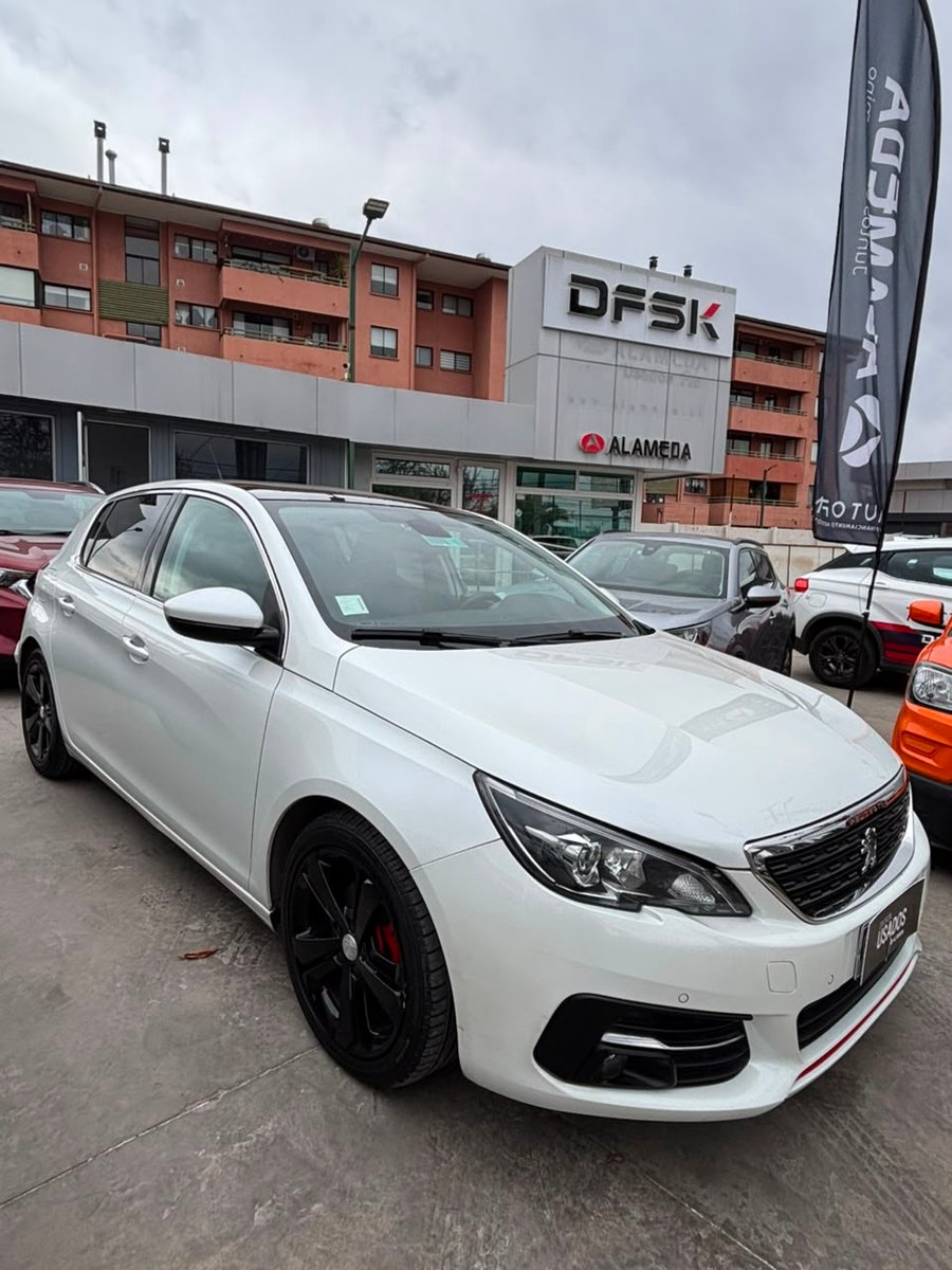 Peugeot 308 BLUE HDI 130 EAT8 1.5 AUT 2022 - Imagen 5 de 7