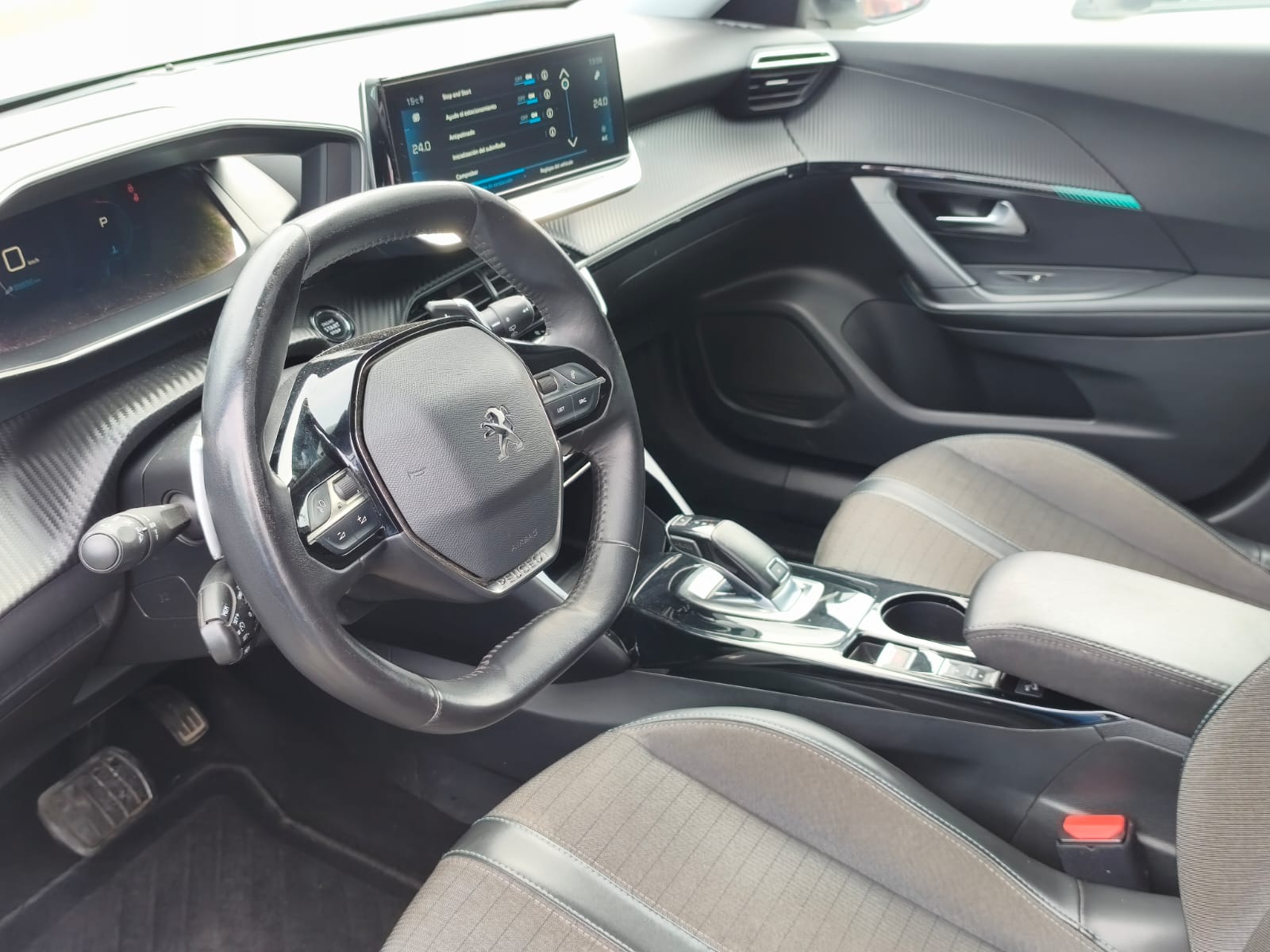 Peugeot 2008 BLUE HDI 130 EAT8 1.5 AUT 2021 - Imagen 5 de 8