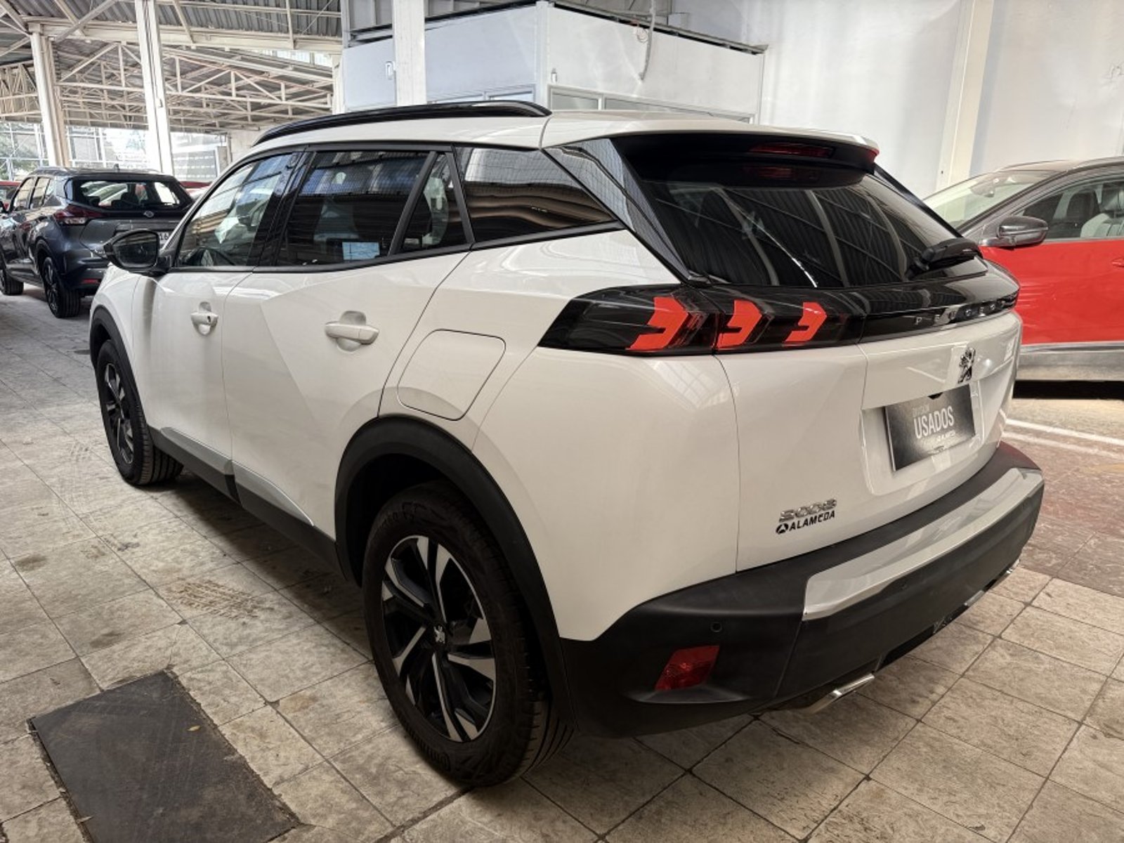 Peugeot 2008 PURETECH 130 4X2 1.2 2023 - Imagen 5 de 9