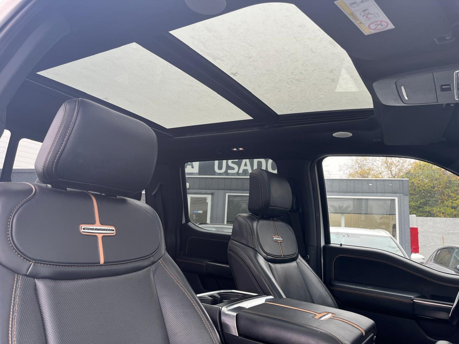 Ford F150 PLATINIUM 4X4 3.5 AT 2024 - Imagen 4 de 9