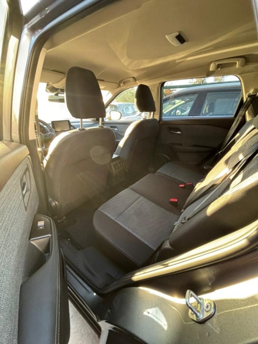 Nissan X TRAIL 2WD 2.5 AUT 2025 - Imagen 3 de 7