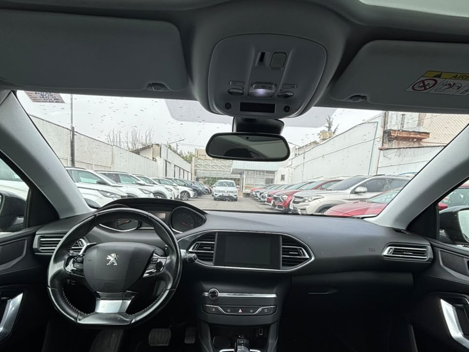 Peugeot 308 ALLURE BLUEHDI 1.5 2019 - Foto 5 de 6