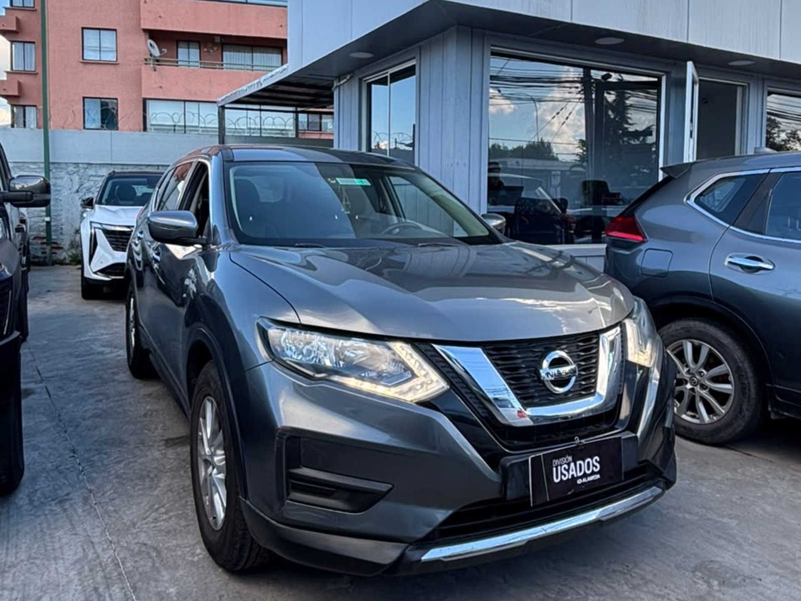 Nissan X TRAIL 2.5 2020 - Foto 4 de 6