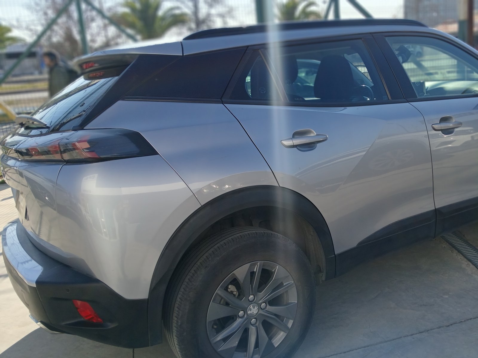 Peugeot 2008 ACTIVE 1.2 AUT 2022 - Foto 3 de 4