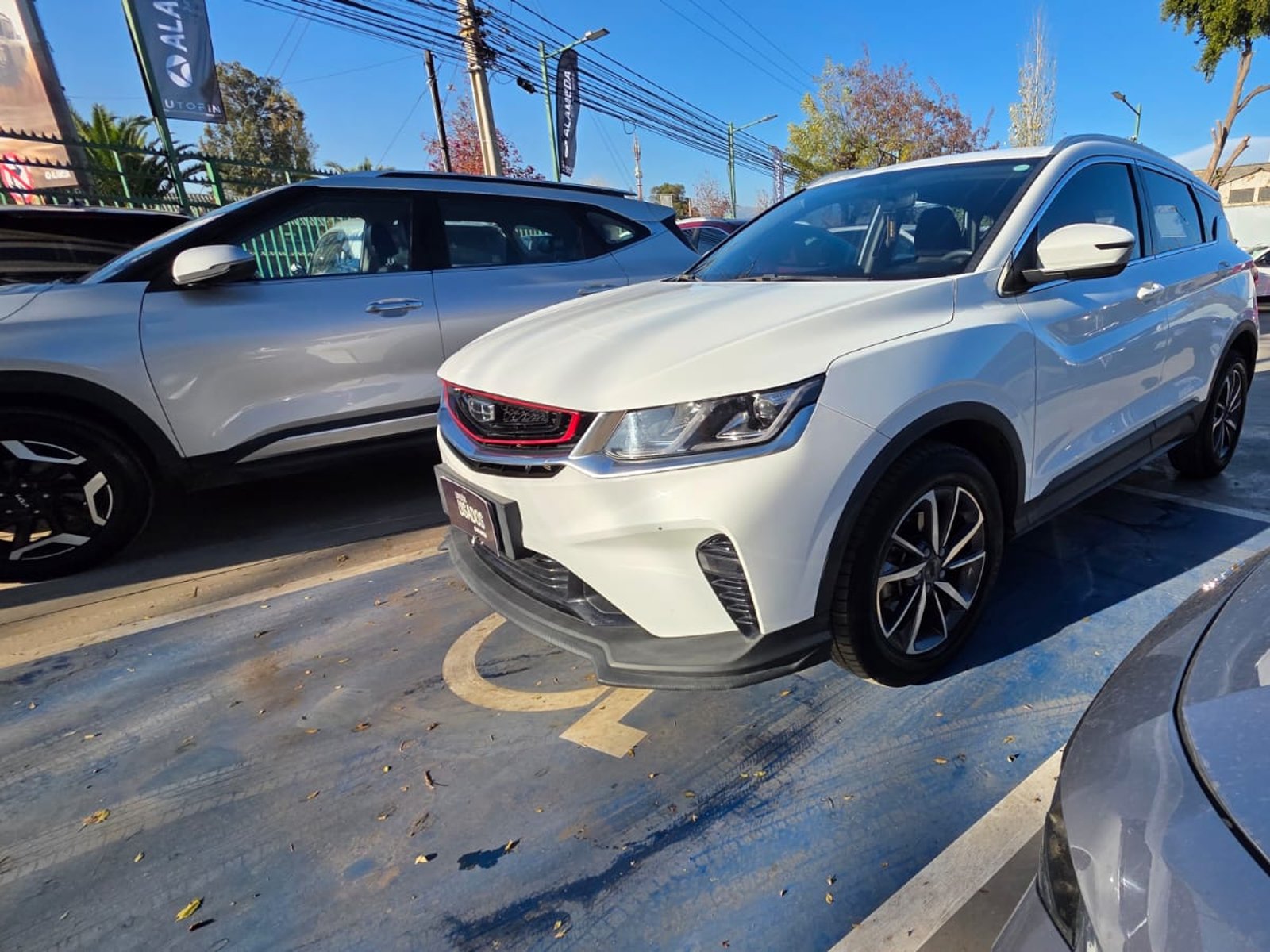 Geely COOLRAY 1.5 AUT 2023 - Foto 3 de 9