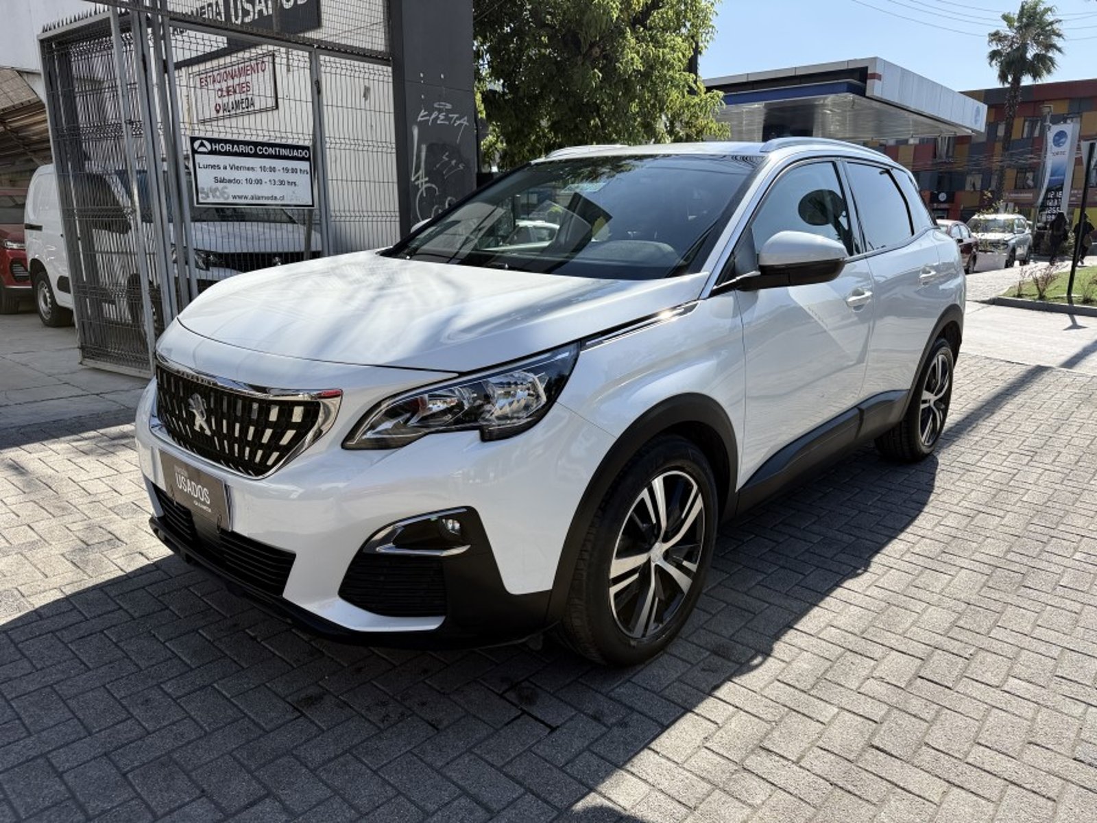 Peugeot 3008 ACTIVE 1.2 2021 - Foto 2 de 8
