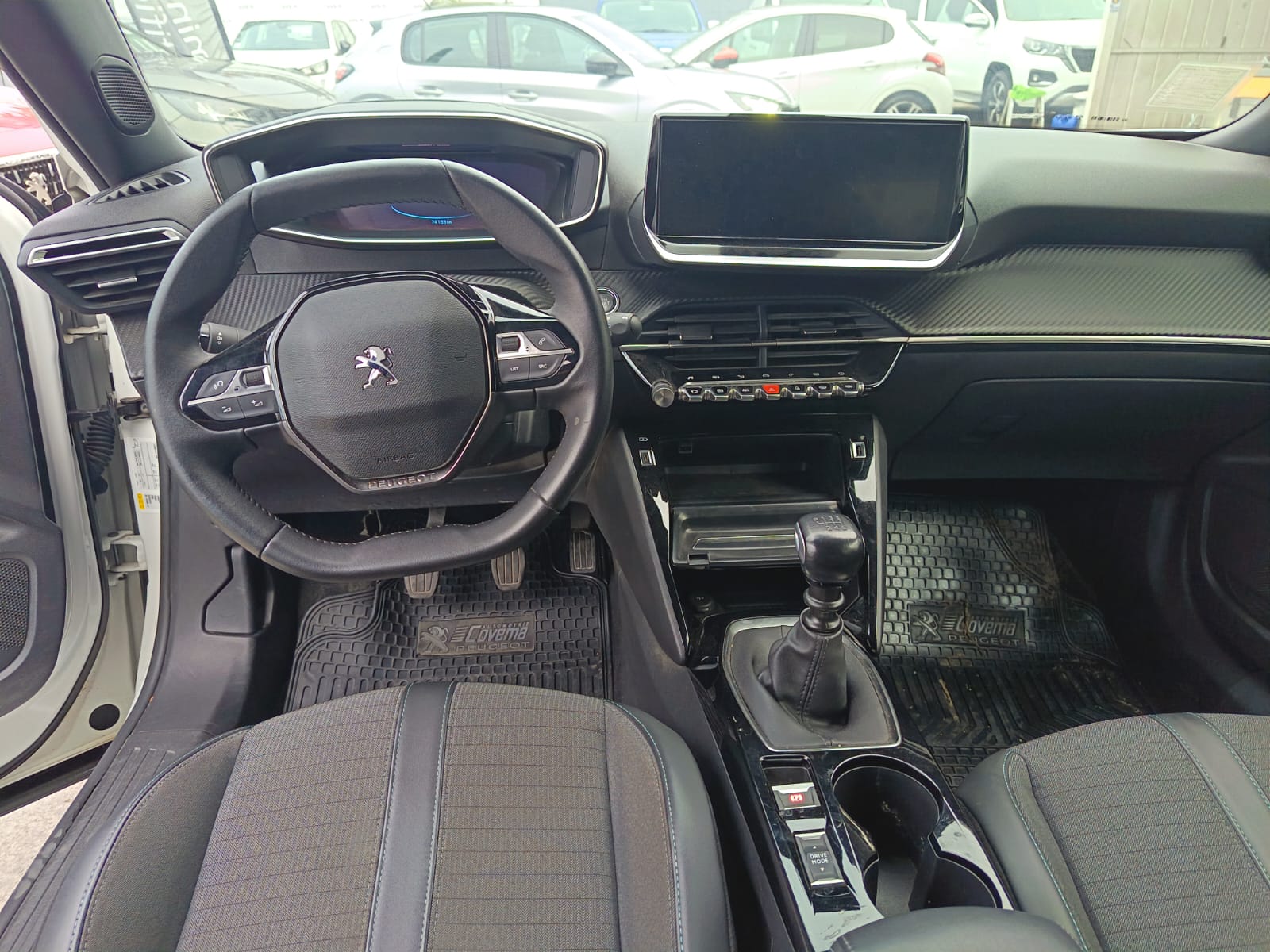 Peugeot 2008 PURETECH 130 1.2 2023 - Foto 3 de 8