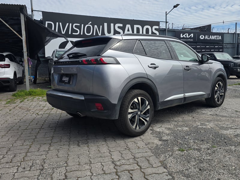 Peugeot 2008 BLUE HDI 130 EAT8 1.5 AUT 2023 - Imagen 3 de 9