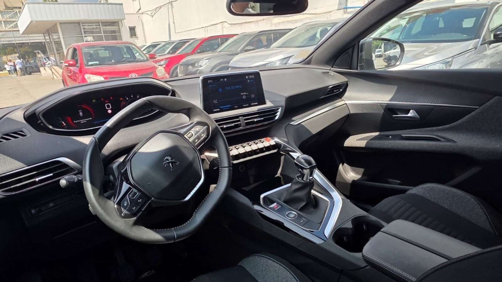 Peugeot 3008 PURETECH 1.2L 2023 - Imagen 7 de 8