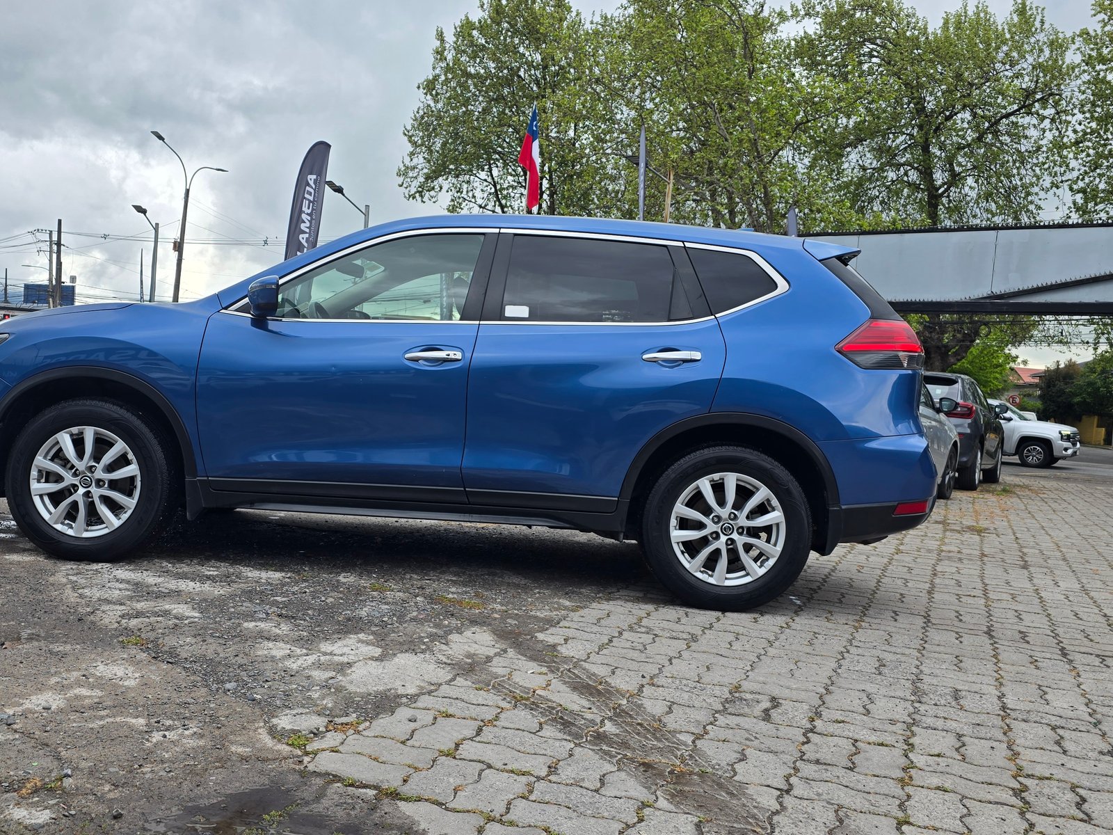Nissan X TRAIL SENSE 2.5 AUT 2020 - Foto 3 de 9