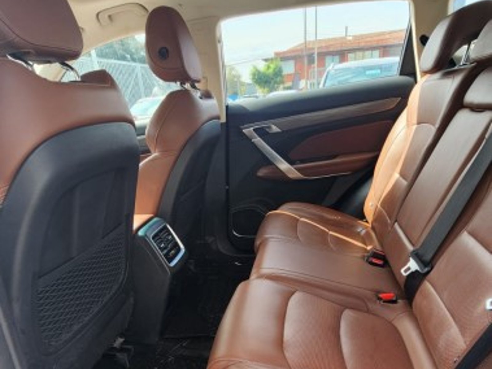Geely AZKARRA 1.5 AUT 2022 - Foto 5 de 9