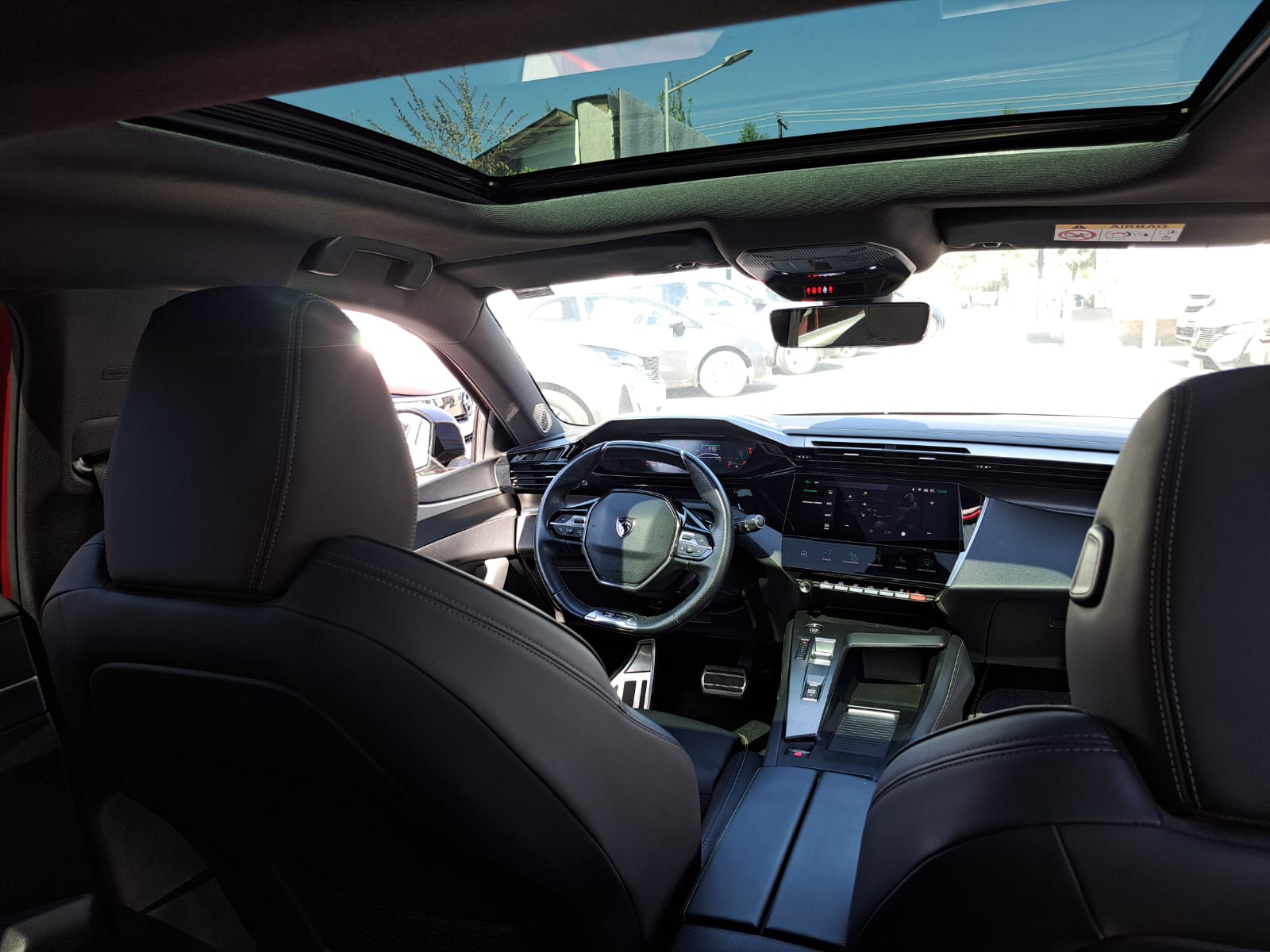 Peugeot 308 PURETECH 1.2 AUT 2023 - Imagen 4 de 10