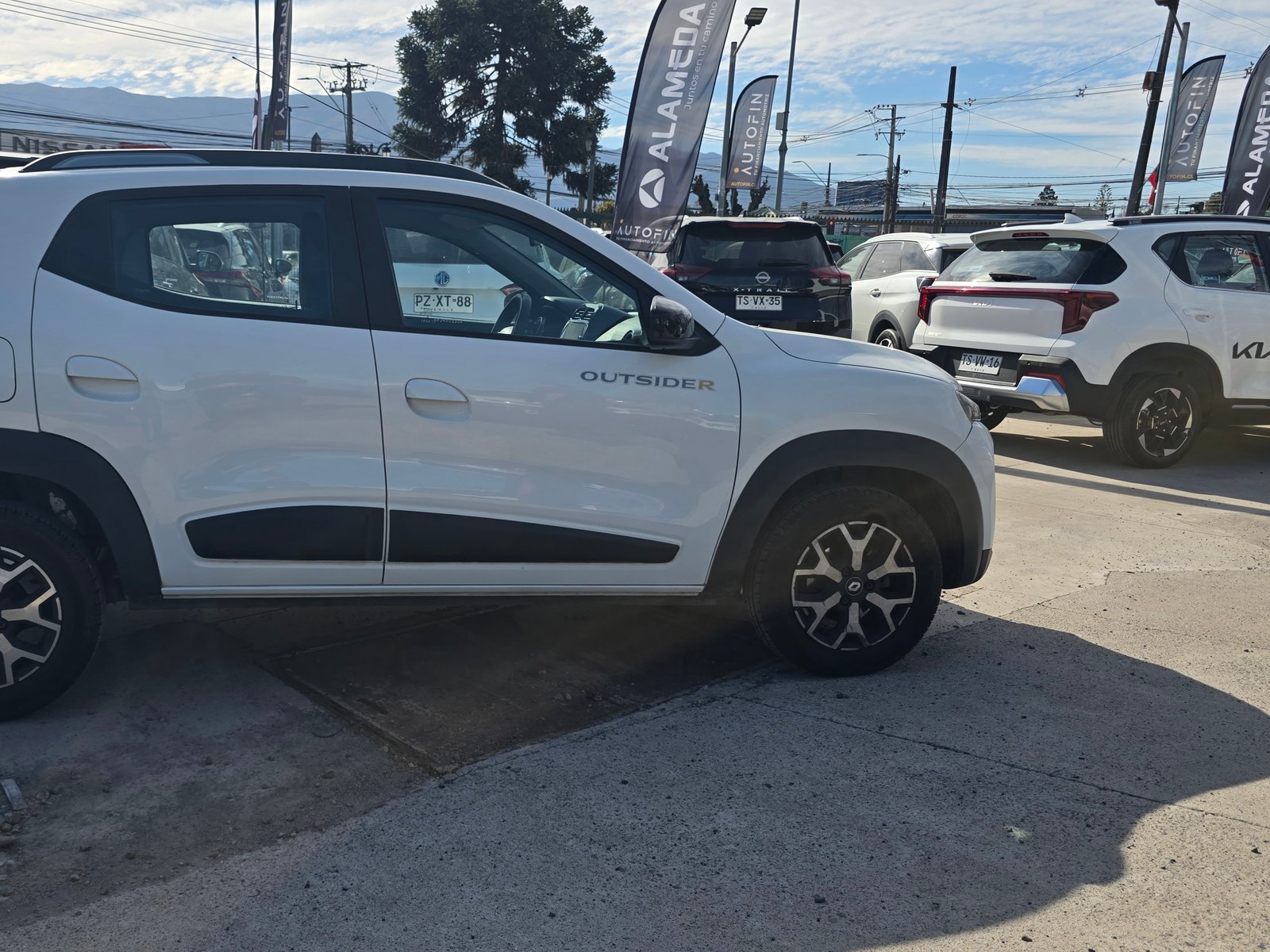 Renault KWID HB MT 1.0 2024 - Foto 3 de 9