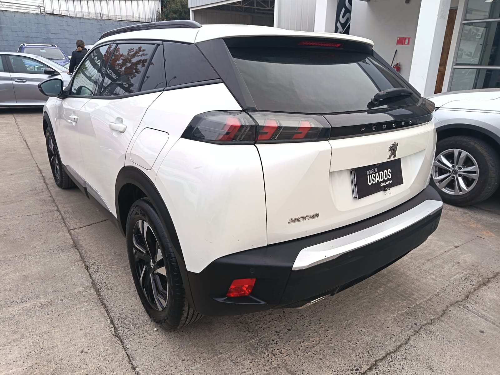 Peugeot 2008 PURETECH 130 1.2 2023 - Imagen 8 de 8