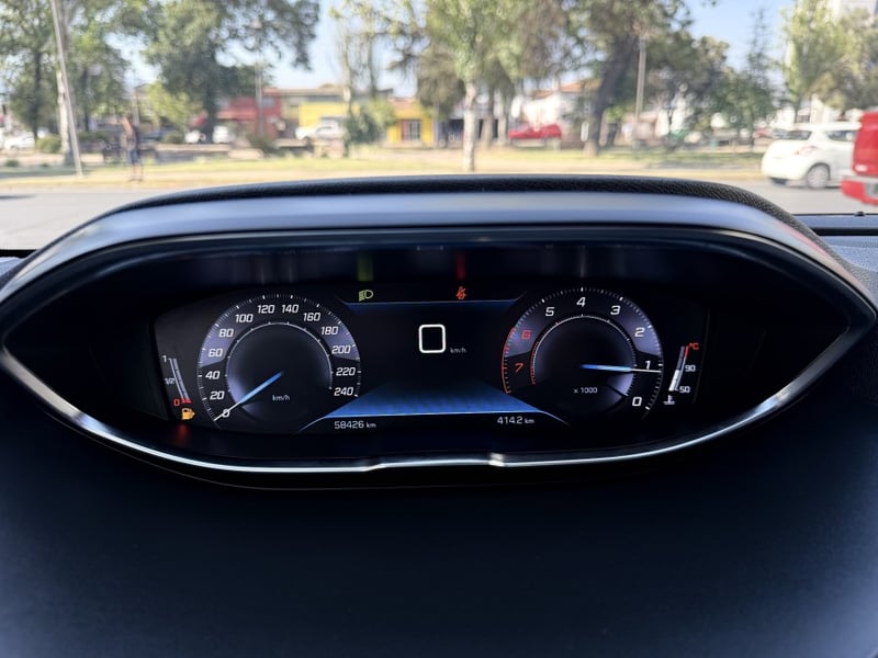 Peugeot 3008 ACTIVE 1.2 2021 - Imagen 8 de 8