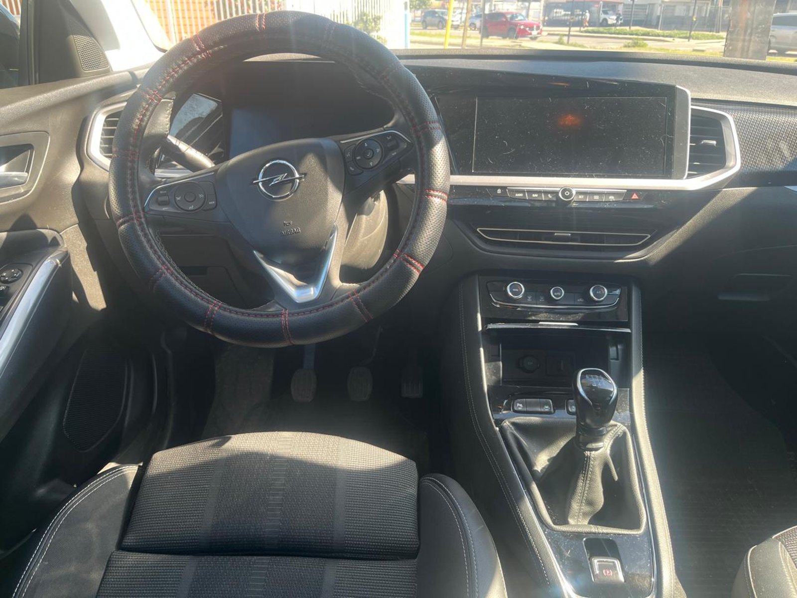 Opel GRANDLAND 4X2 1.2 2024 - Foto 3 de 6