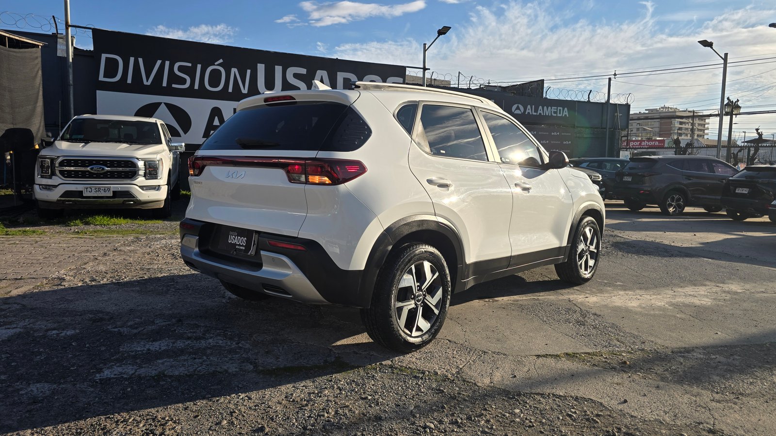 Kia SONET EX 1.5 2023 - Imagen 15 de 18