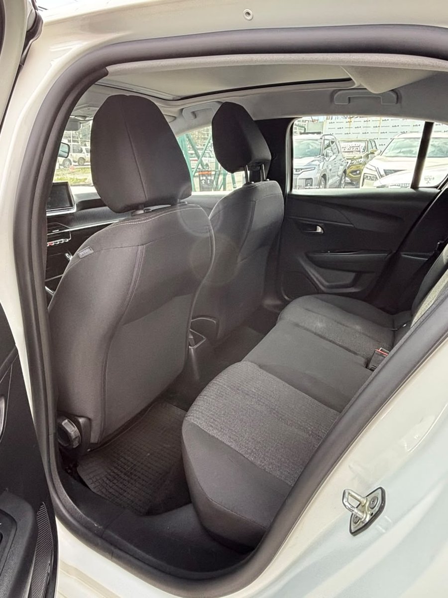 Peugeot 208 PURETECH 75 MT 1.2 2023 - Imagen 3 de 6