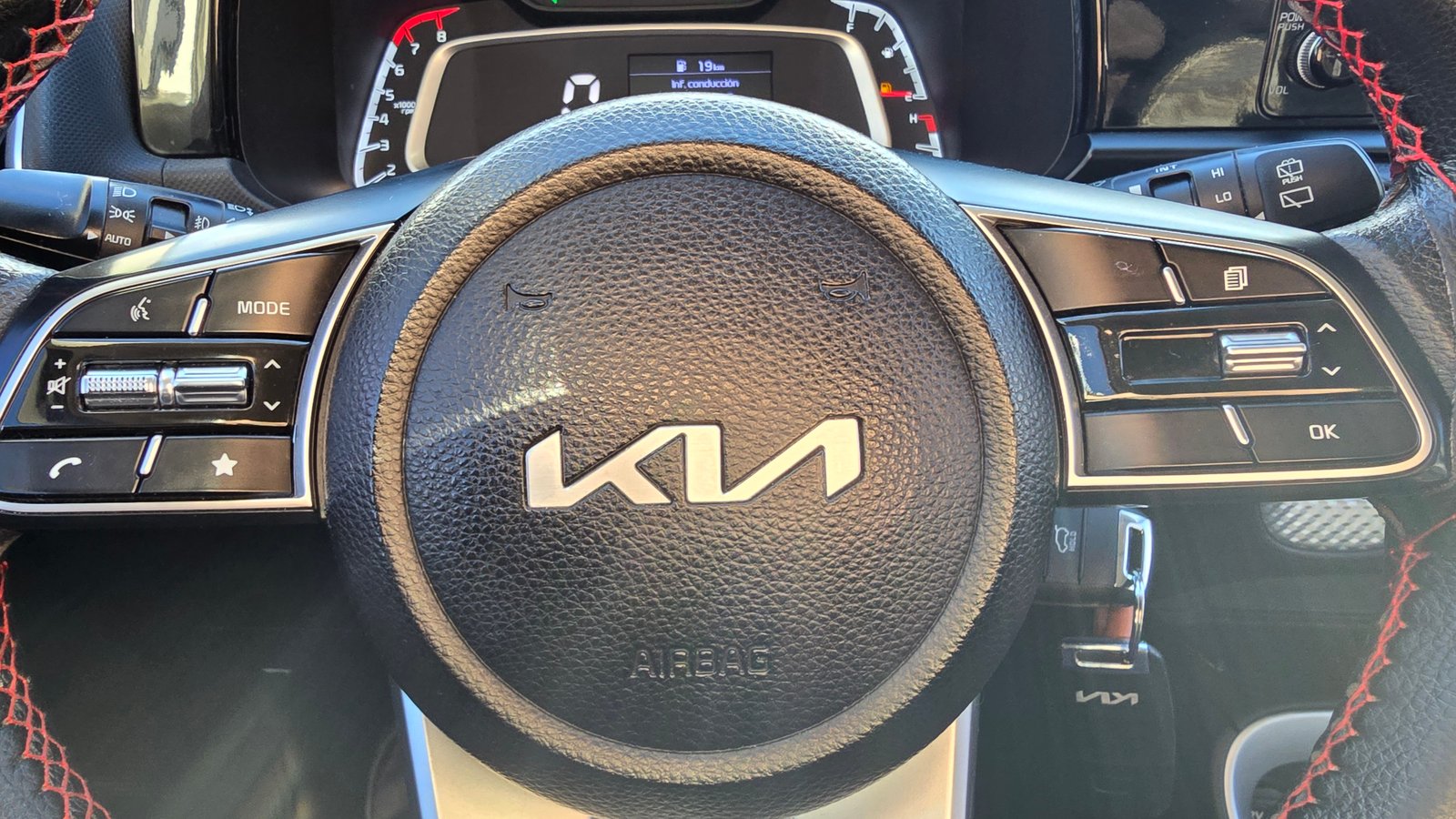 Kia SONET EX 1.5 2023 - Imagen 4 de 18