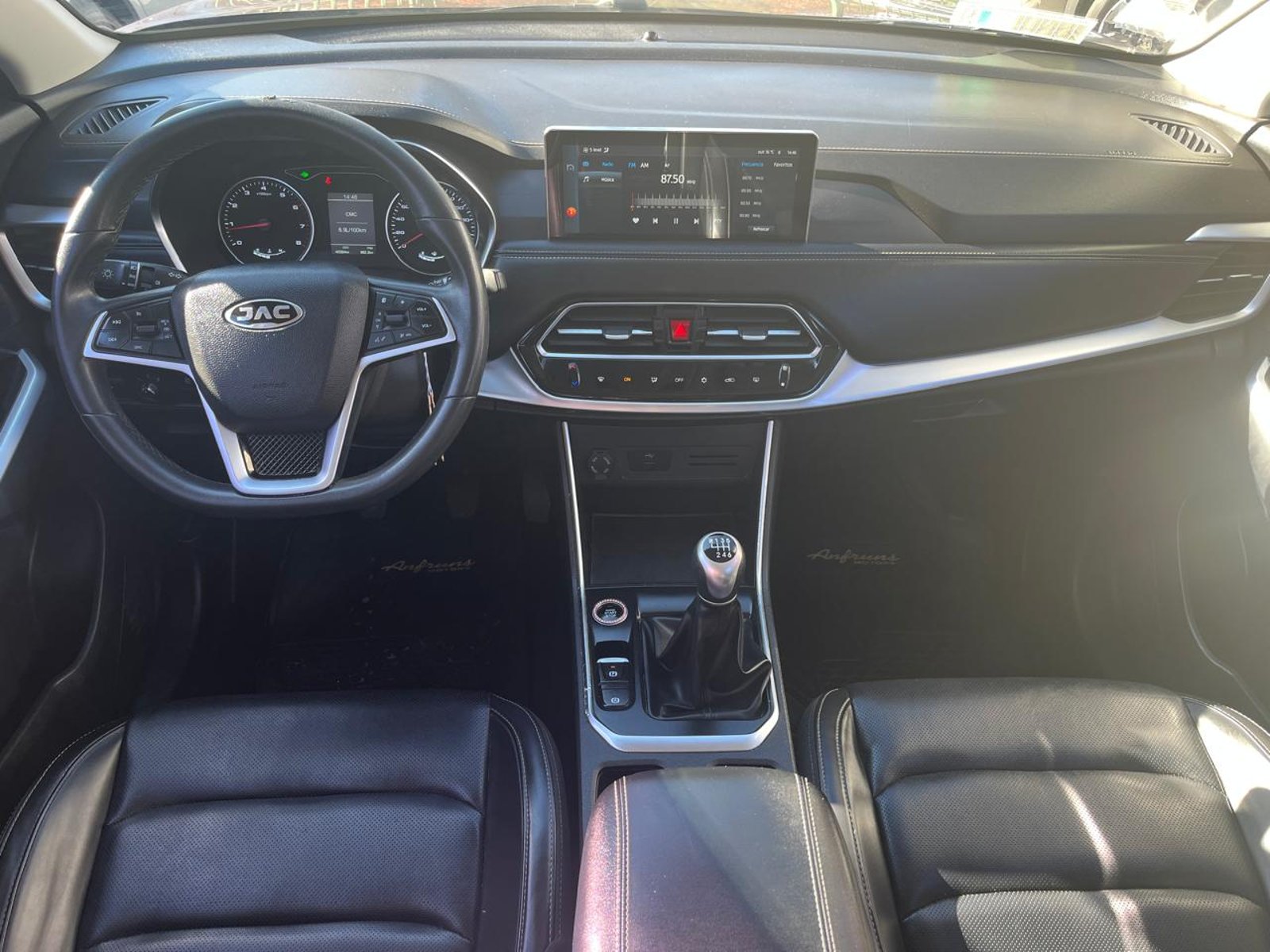 JAC JS8 LUXURY 1.5 2022 - Foto 5 de 7