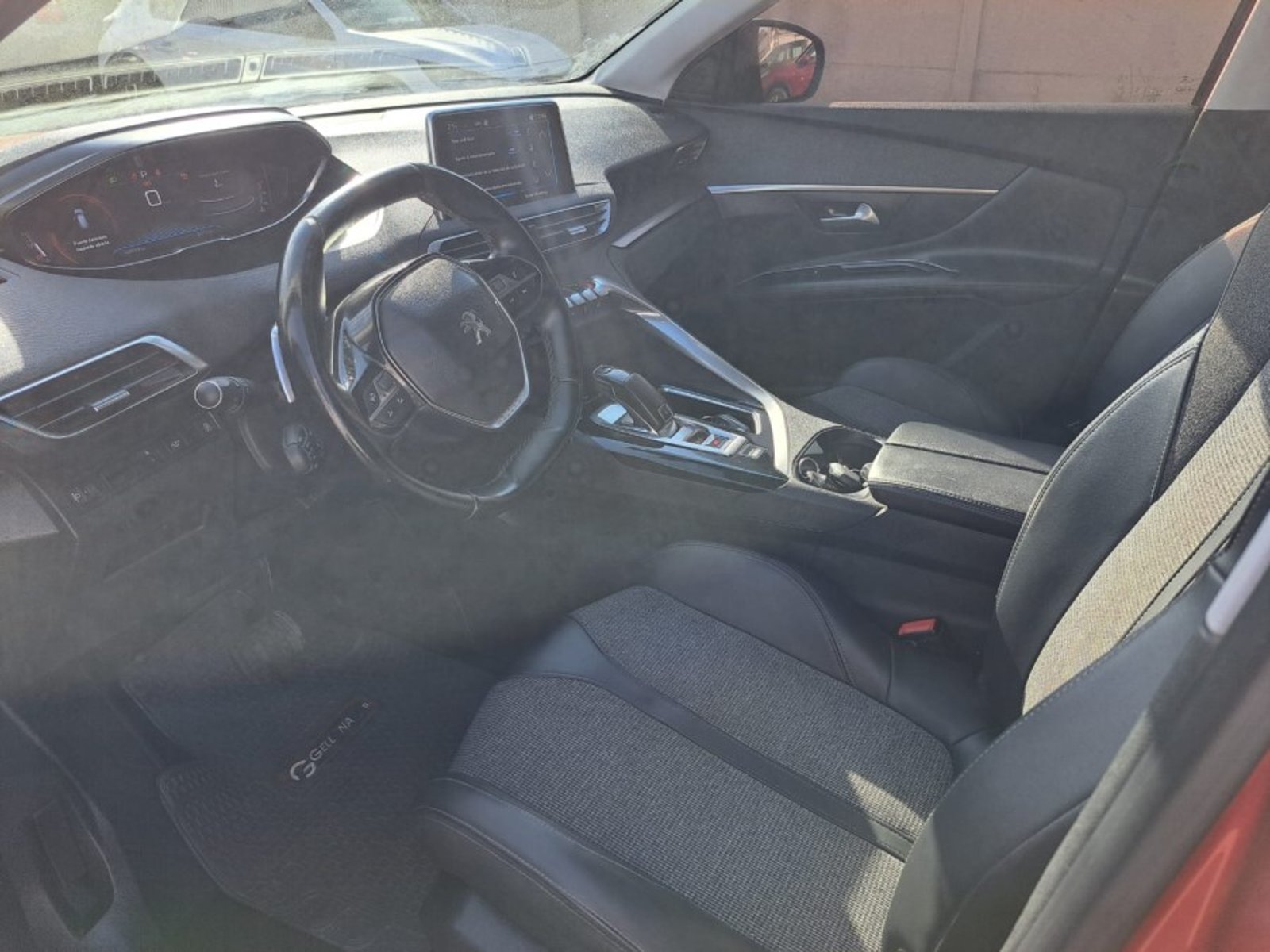 Peugeot 3008 ALLURE 1.5 AUT 2019 - Imagen 5 de 8