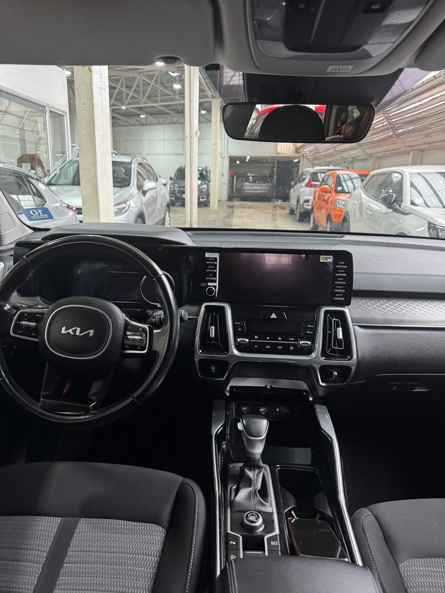 Kia SORENTO 2WD 2.5 AUT 2023 - Imagen 7 de 8