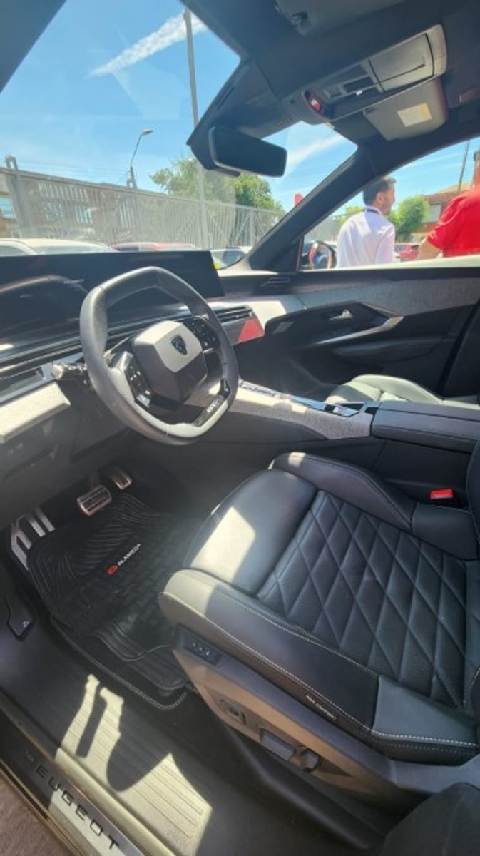 Peugeot 3008 GT 1.2 AUT 2025 - Imagen 5 de 10