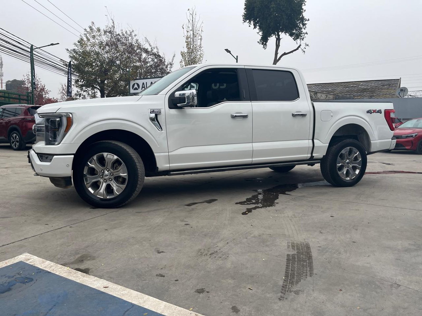 Ford F150 PLATINIUM 4X4 3.5 AT 2024 - Imagen 5 de 9