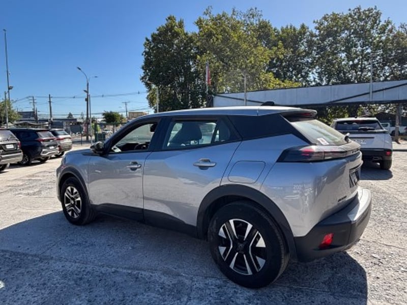 Peugeot 2008 ACTIVE 130 1.2 2025 - Imagen 6 de 9